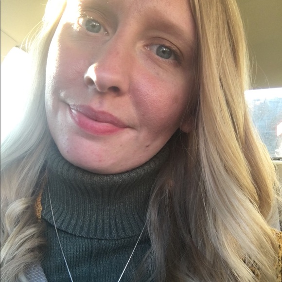 Meet your Posher, Megan - Picture 1 of 1